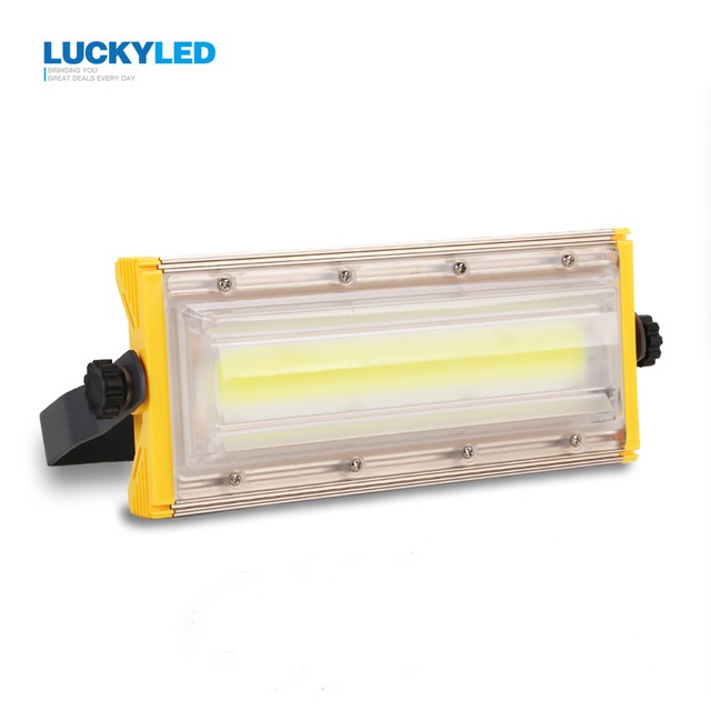 1540291028-640-x-640px-projecteur a leds.jpg